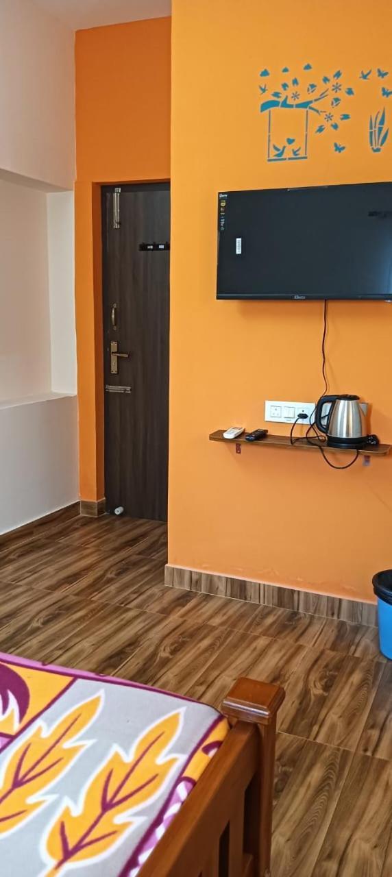 Kpr Residency Near Isha - Adiyogi Otel Alāndurai Dış mekan fotoğraf