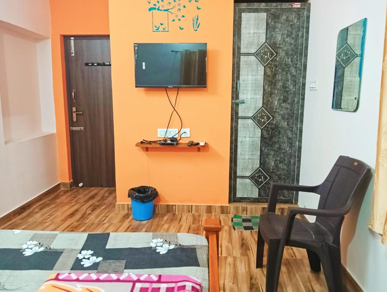 Kpr Residency Near Isha - Adiyogi Otel Alāndurai Dış mekan fotoğraf